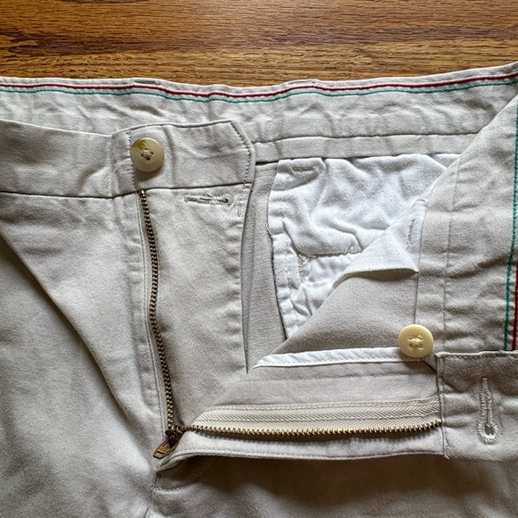 Southern Tide Men's khaki Shorts- size 28- 6.5 inch inseam - Picture 11 of 13